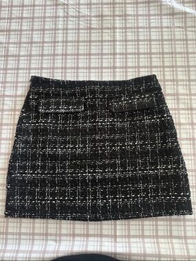 SHEIN Black & White Tweed Mini Skirt